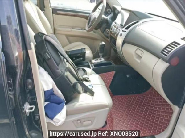 Used 2014 MT mitsubishi pajero - Image[14]