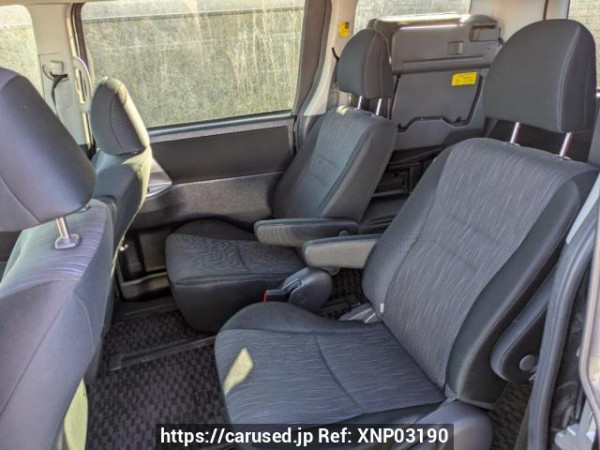 Used 2010 AT toyota noah ZRR75W Image[13]