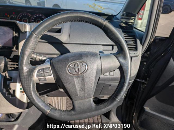 Used 2010 AT toyota noah ZRR75W Image[15]