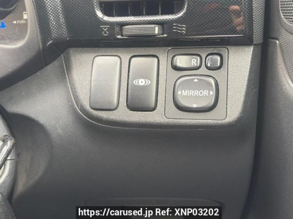 Used 2003 AT toyota wish ZNE10G Image[18]