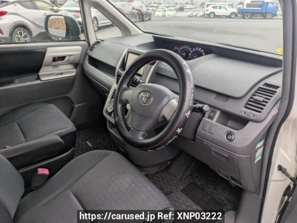 Used 2008 AT toyota voxy ZRR70W Image[11]