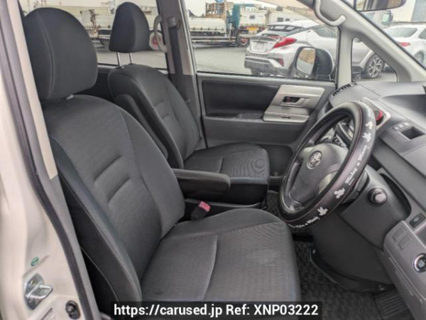 Used 2008 AT toyota voxy ZRR70W Image[12]