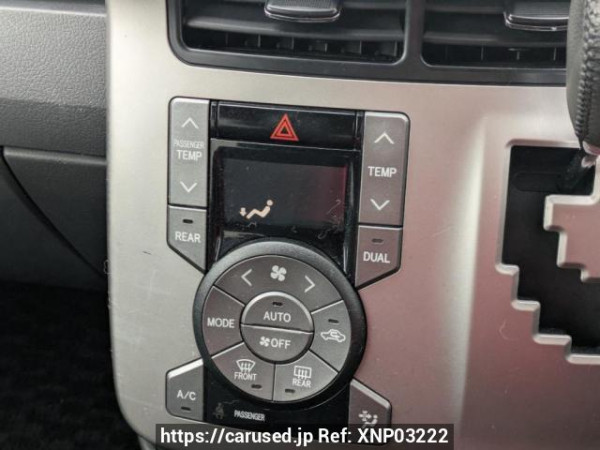 Used 2008 AT toyota voxy ZRR70W Image[28]