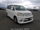 Toyota Noah AZR60G