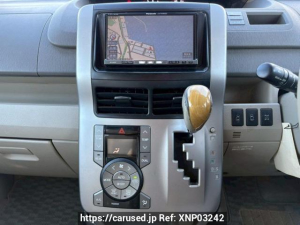 Used 2009 AT toyota noah ZRR75W Image[24]