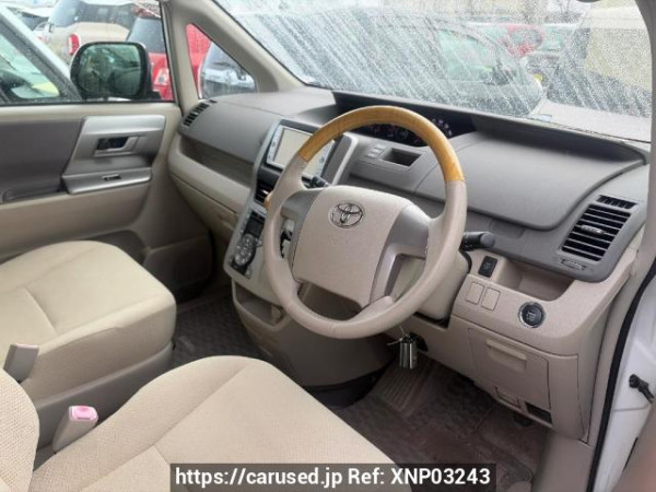 Used 2009 AT toyota noah ZRR70W Image[12]