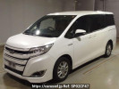 Toyota Noah ZWR80G