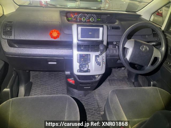 Used 2012 AT toyota noah ZRR70G Image[12]