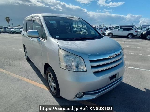 Buy Used 2008 Toyota Noah ZRR70G (XNS03100) - Carused.jp