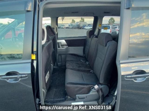 Used 2008 AT toyota voxy ZRR70W Image[16]