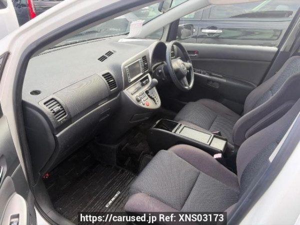 Used 2005 AT toyota wish ZNE10G Image[9]