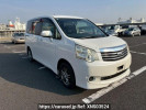 Toyota Noah ZRR70G