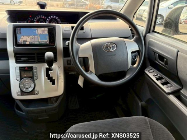 Used 2008 AT toyota noah ZRR70G Image[21]