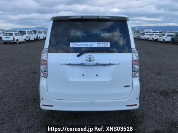 Used 2008 AT toyota voxy ZRR70W Image[5]