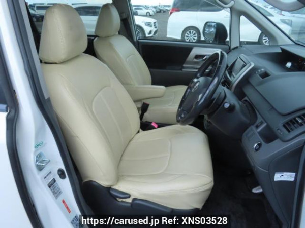 Used 2008 AT toyota voxy ZRR70W Image[13]