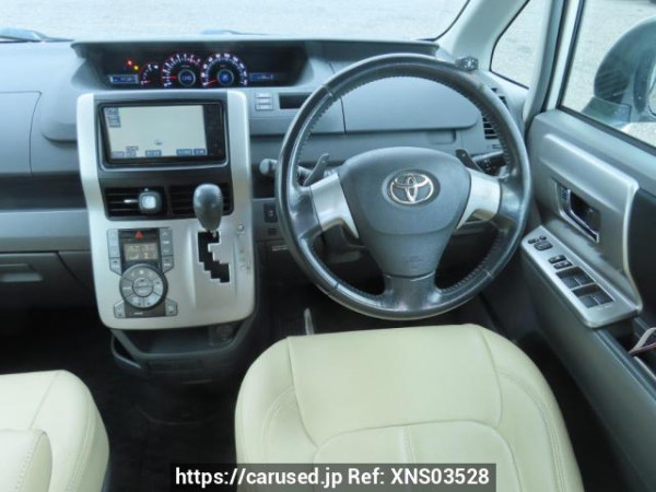 Used 2008 AT toyota voxy ZRR70W Image[24]