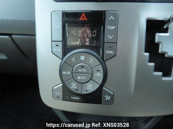 Used 2008 AT toyota voxy ZRR70W Image[27]