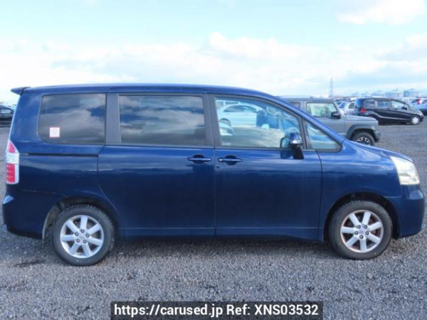 Used 2007 AT toyota noah ZRR70G Image[7]