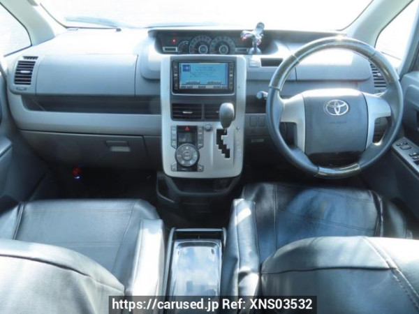 Used 2007 AT toyota noah ZRR70G Image[23]