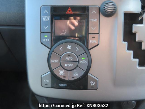 Used 2007 AT toyota noah ZRR70G Image[28]