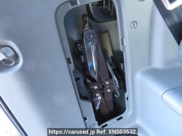 Used 2007 AT toyota noah ZRR70G Image[46]