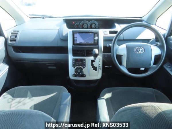Used 2010 AT toyota noah ZRR70G Image[22]