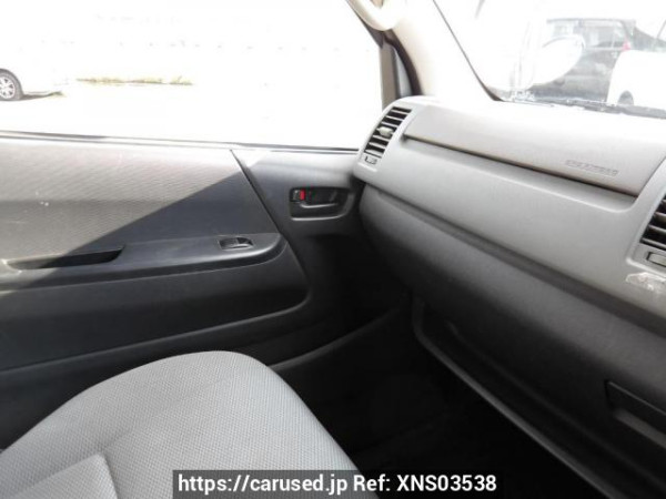 Used 2006 AT toyota hiace-wagon TRH214W Image[20]