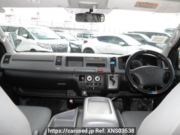 Used 2006 AT toyota hiace-wagon TRH214W Image[22]
