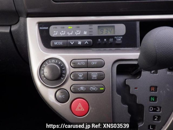 Used 2003 AT toyota wish ZNE10G Image[25]
