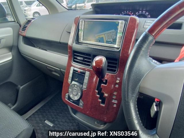 Used 2007 AT toyota noah ZRR70W Image[23]