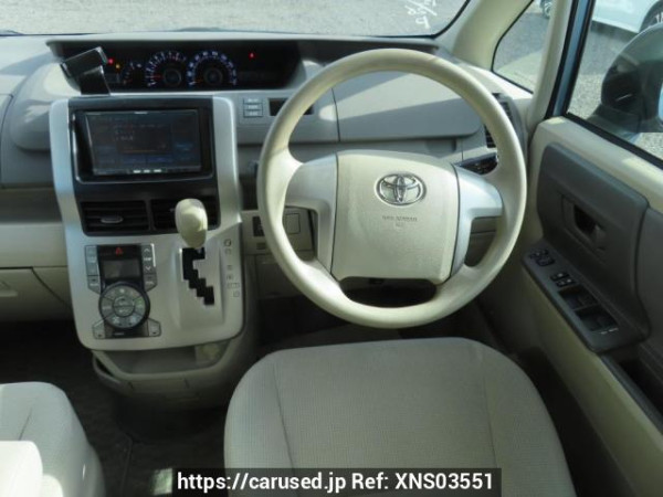 Used 2009 AT toyota noah ZRR70G Image[24]
