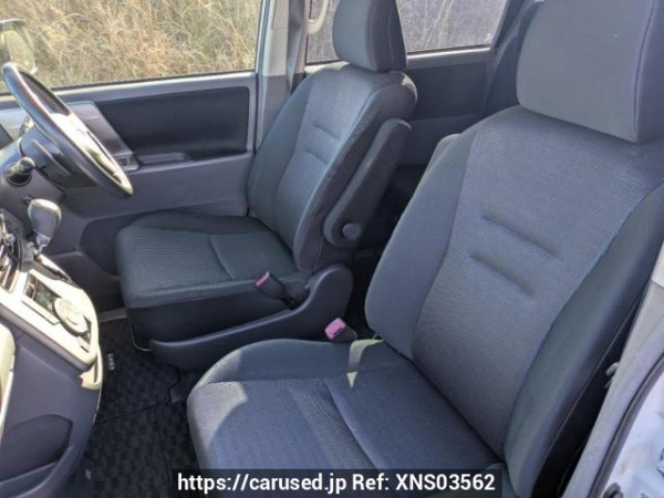 Used 2008 AT toyota voxy ZRR70W Image[11]