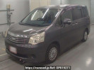 Toyota Noah ZRR70G
