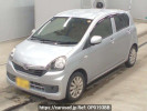 Daihatsu Mira e:S LA300S