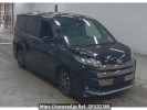 Toyota Noah ZWR90W