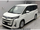 Toyota Noah ZWR90W