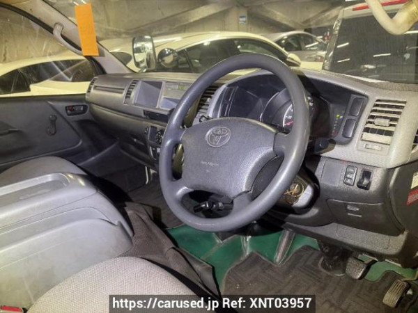 Used 2004 AT toyota hiace-wagon TRH214W Image[14]