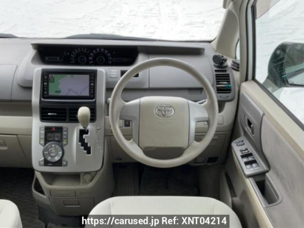 Used 2007 AT toyota noah ZRR75G Image[19]