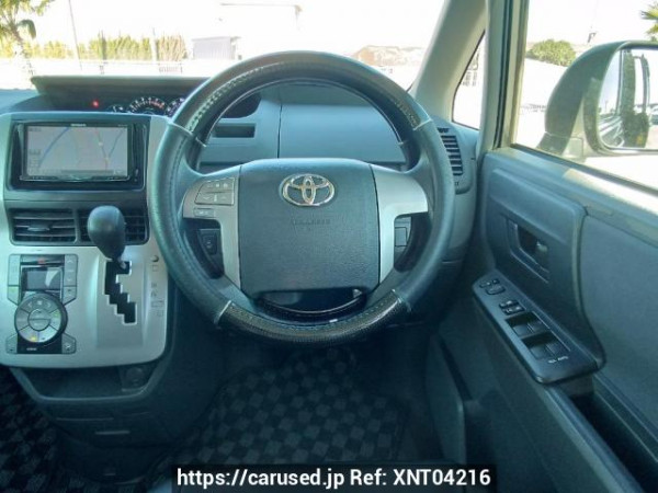 Used 2009 AT toyota noah ZRR70G Image[20]