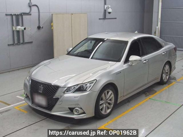 2015 Toyota Crown Hybrid AWS210