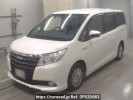 Toyota Noah ZWR80G