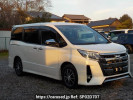 Toyota Noah ZRR80W