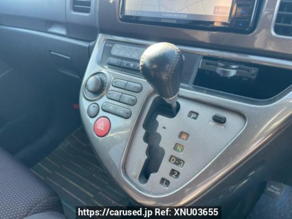 Used 2005 AT toyota wish ZNE10G Image[28]