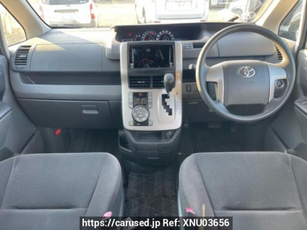 Used 2009 AT toyota noah ZRR70G Image[24]