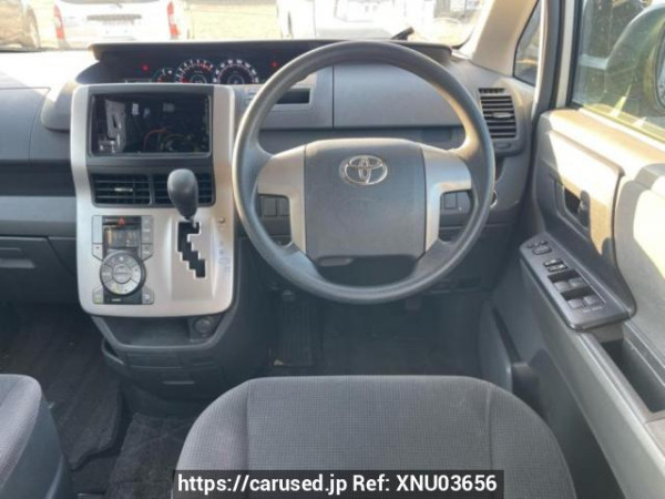 Used 2009 AT toyota noah ZRR70G Image[26]