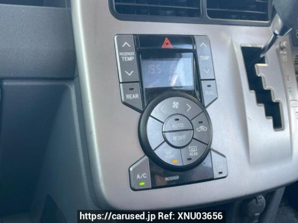 Used 2009 AT toyota noah ZRR70G Image[29]