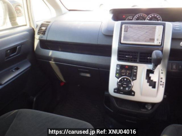 Used 2010 AT toyota noah ZRR70G Image[18]