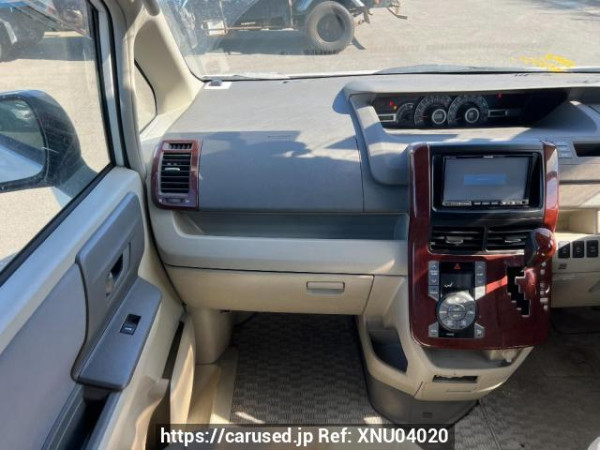 Used 2007 AT toyota noah ZRR75G Image[16]