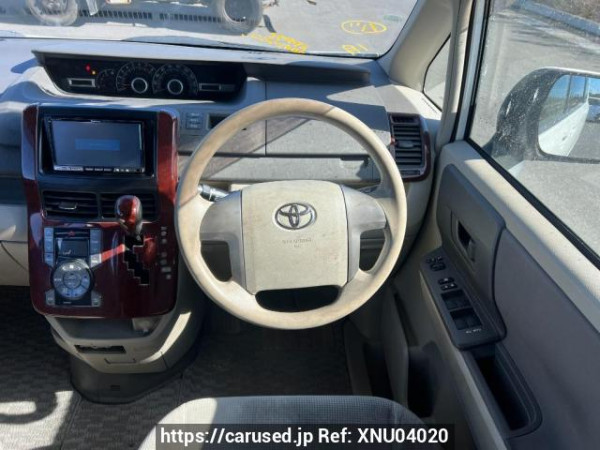 Used 2007 AT toyota noah ZRR75G Image[18]