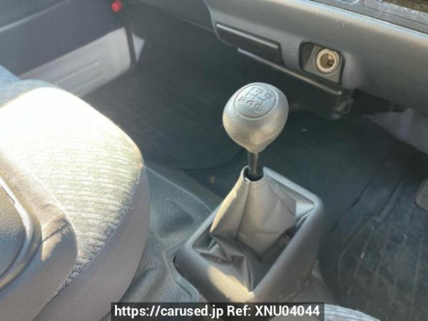 Used 2004 MT toyota hiace-van TRH102V Image[25]